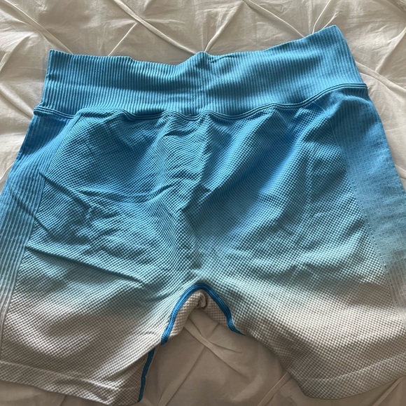 VS PINK XL OMBRÉ SHORTS - Picture 2 of 3